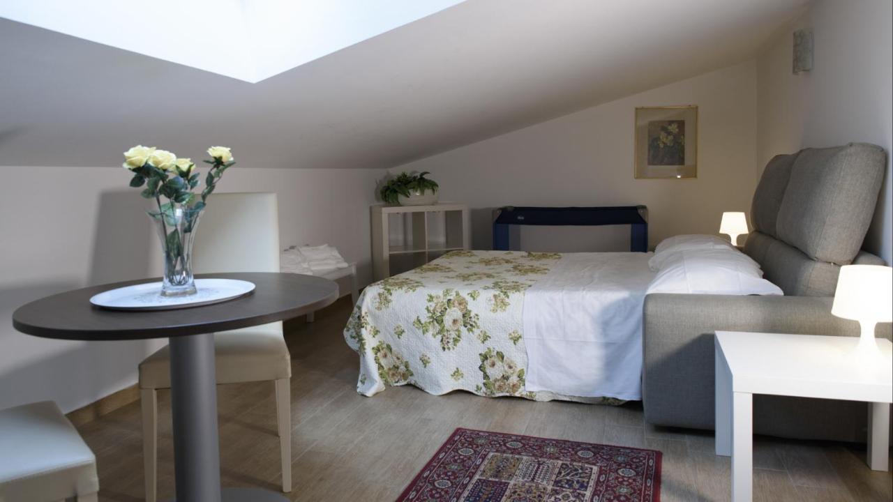 Flora Hotel Todi Eksteriør billede